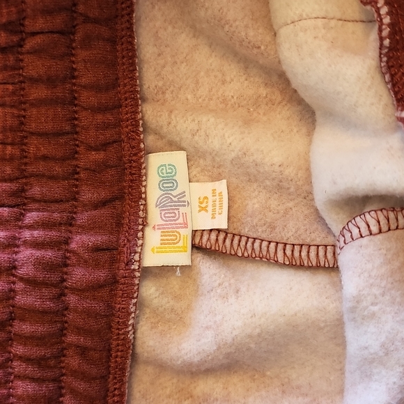 NWT LulaRoe Lulu sweatshirt and pants set size xs - Picture 6 of 8